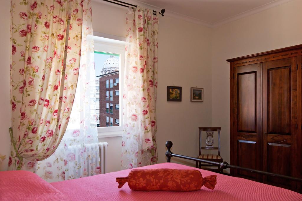 Il Bacio Holidayhouse Best Location For Jubilee 2024-2026 Roma Quarto foto